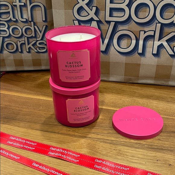 White Barn Cactus Blossom Pink 3 wick Candle - Picture 2 of 4